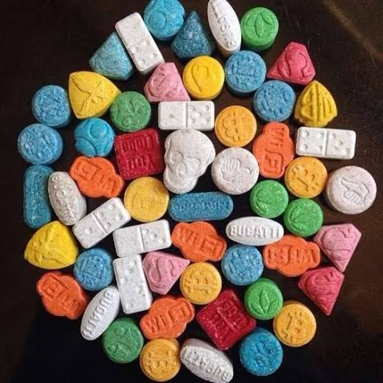 XTC 300mg: Complete Guide to Effects Risks and Safety